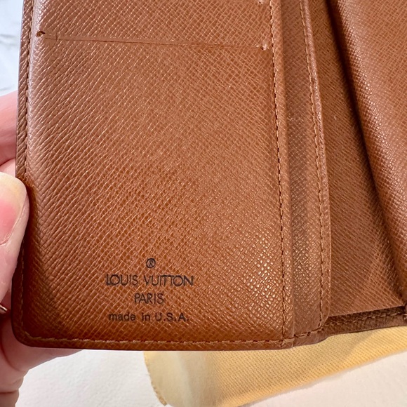 Louis Vuitton Wallet - Picture 4 of 13